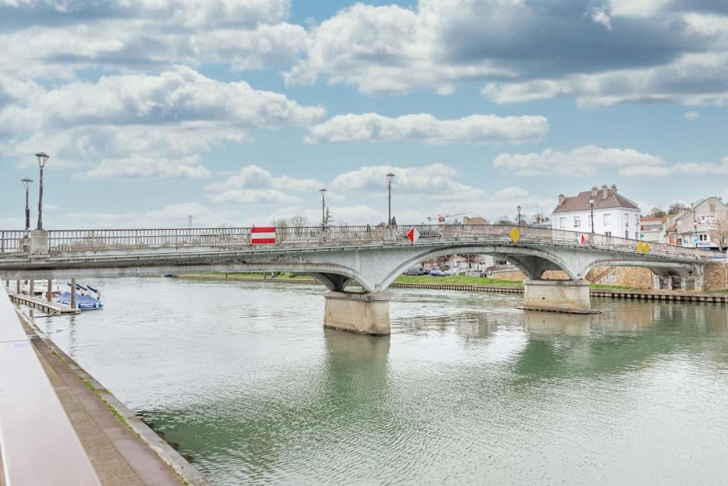 Sur Les Bords De Marne - Disneyland Paris Lagny المظهر الخارجي الصورة